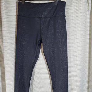 Zyia Active black ink splat high rise capri size 8/10 Excellent Used Condition